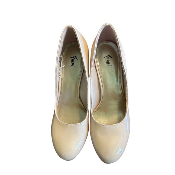 Fioni Women's Nude Tan Beige Patent Leather High Heels Size 7.5 - Picture 2 of 10